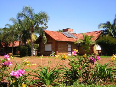 Hotel Cabanas Del Parque Обера Экстерьер фото